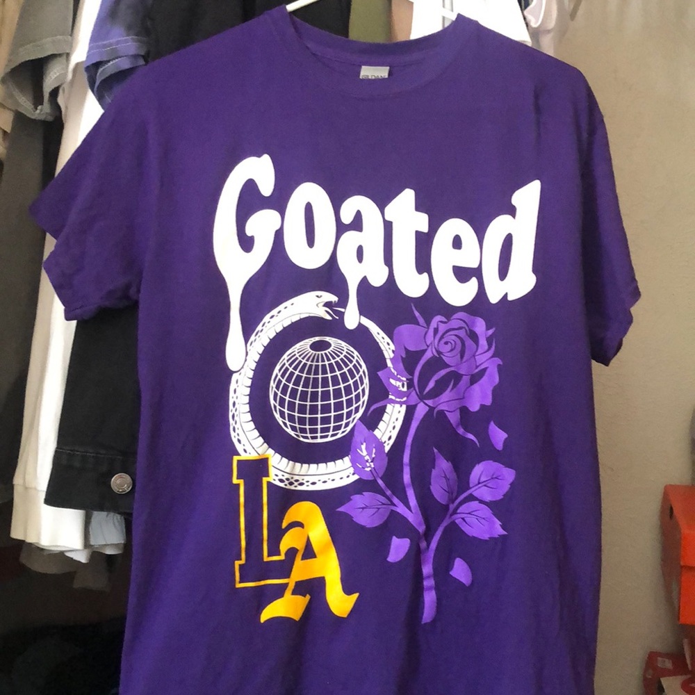 T- shirt